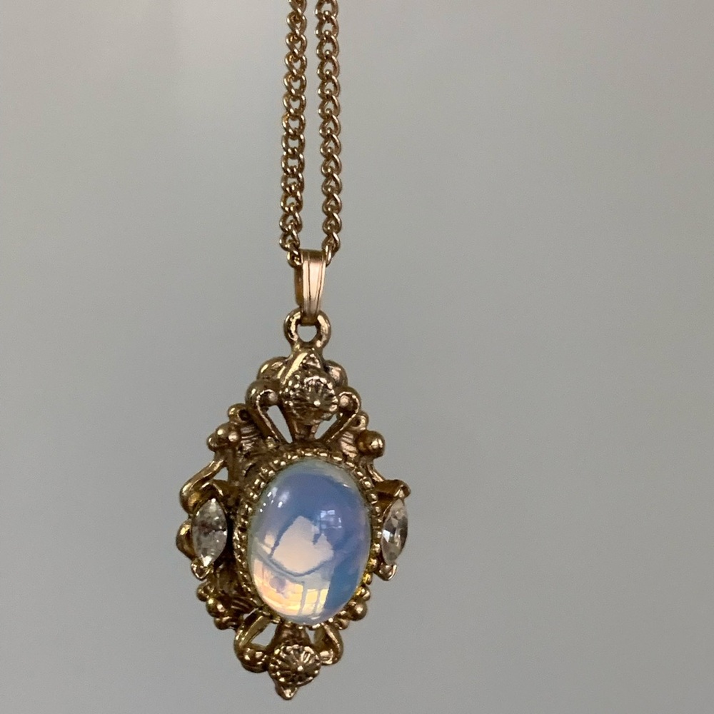 New vintage opal moonstone ornate pendant necklace